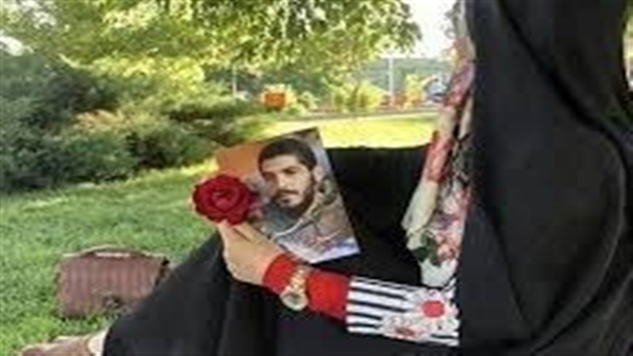 ماجرای دختر بی‌حجابی که زندگی‌اش با یک قاب عکس زیر و رو شد