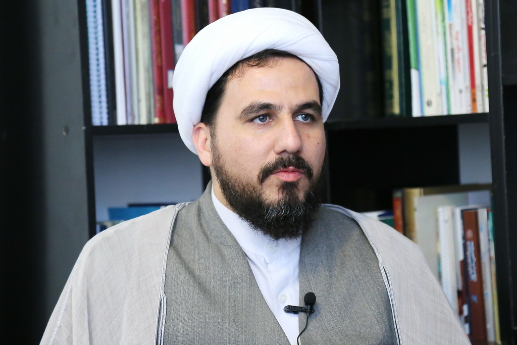 تذکر به حجاب لاکچری اینستاگرامی این روزها ۱۴۰۰ سال پیش در قرآن/ حجاب لاکچری ضربه محکم جبرانناپذیری است به عفاف و حیای زنان محجبه/ قد علم کردن حجابهای پوشالی درست در مقابل اهداف اصلی حجاب/ دلیل این حجم از افزایش حجابهای لاکچری چیست؟ آیا میتوان با اینستاگرام مبارزه کرد؟ .گزارش حجاب لاکچری