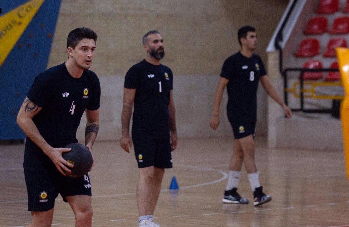 والیبالیست برزیلی مجوز بازی در ایران را می‌گیرد؟