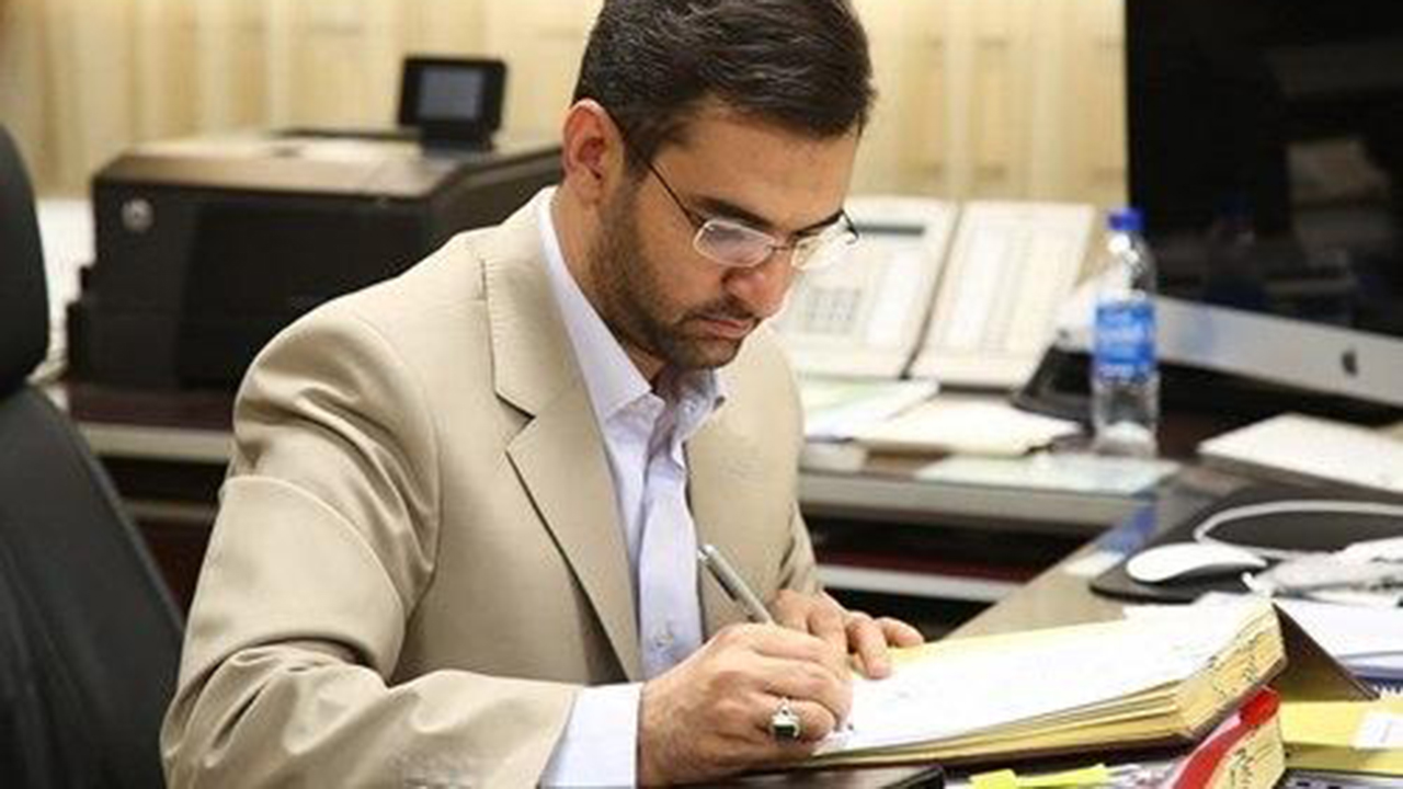 لزوم قانونمندسازی، افزایش استقلال و قدرتمندی برای کاهش آسیب‌های فضای مجازی