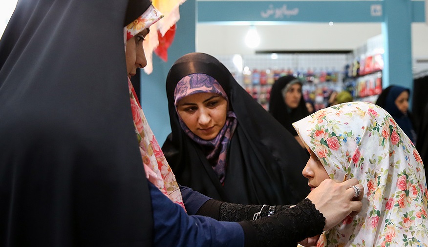 سهل انگاری در حجاب و عفاف بی احترامی به خون شهدا است