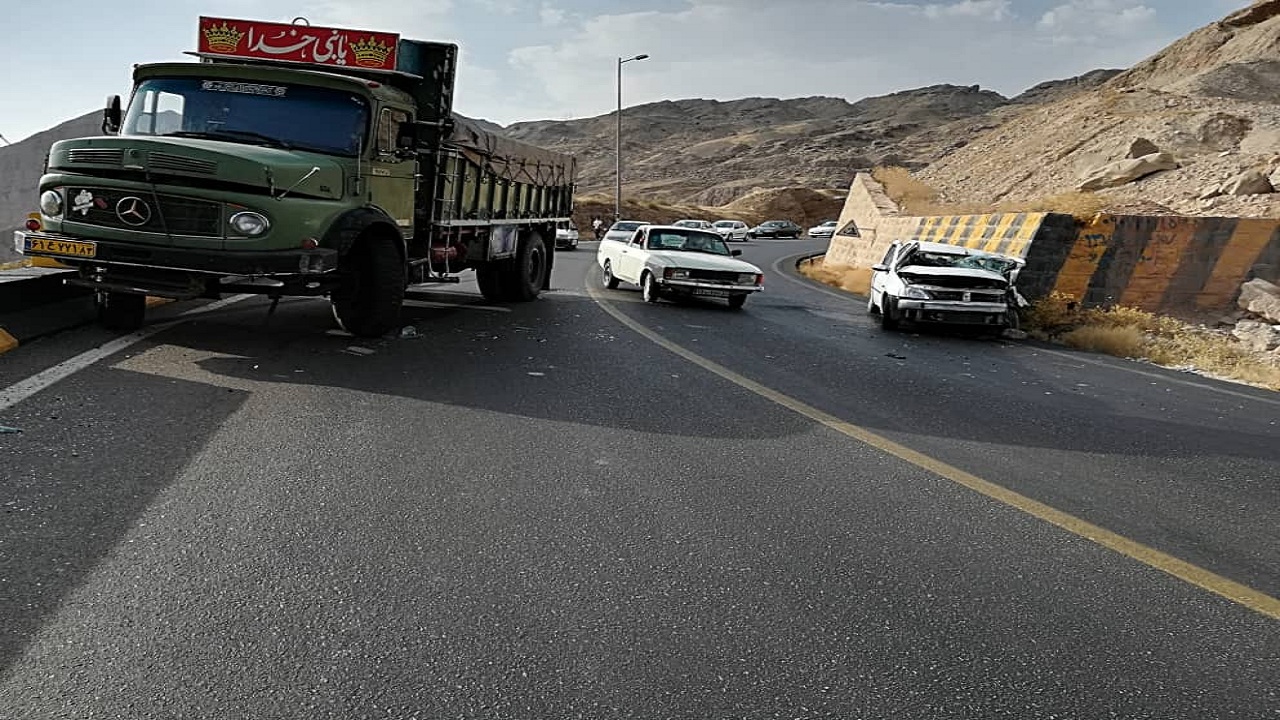 دو حادثه رانندگی در جاده برازجان-شیراز ۱۰ مصدوم داشت