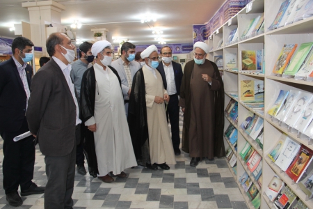 بازدید نماینده ولی فقیه در سپاه از نمایشگاه محصولات پژوهشگاه علوم اسلامی امام صادق (ع)