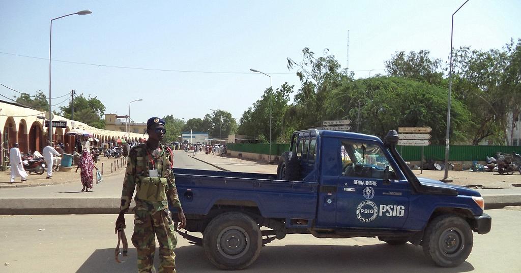 تیراندازی سربازان به مرد چاقو به دست در برابر کاخ ریاست جمهوری چاد