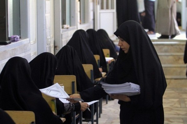 رقابت ۲۱۶ داوطلب در آزمون سطح ۳ و ۴ حوزه خواهران فارس