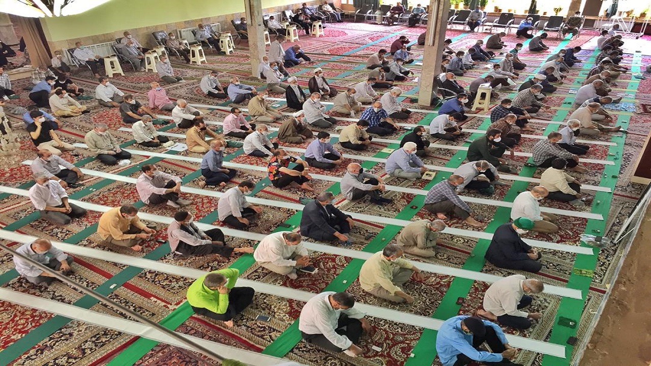 نماز جمعه در طرقبه با رعایت پروتکل‌های بهداشتی برگزار شد