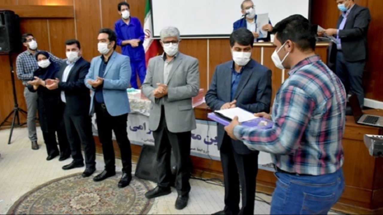 تقدیر از مدافعان سلامت متولد تیرماه  در آبادان