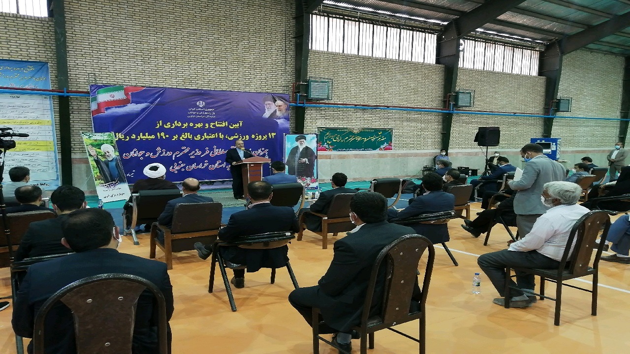 شهرستان نهبندان نیازمند ۱۰ زمین چمن مصنوعی
