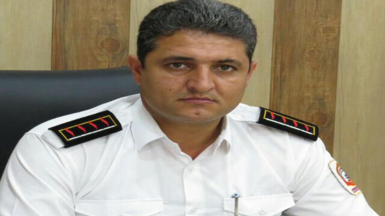 سقوط لودر اداره راهداری به دره‌ در جاده کمارج کازرون/یک نفر جان باخت