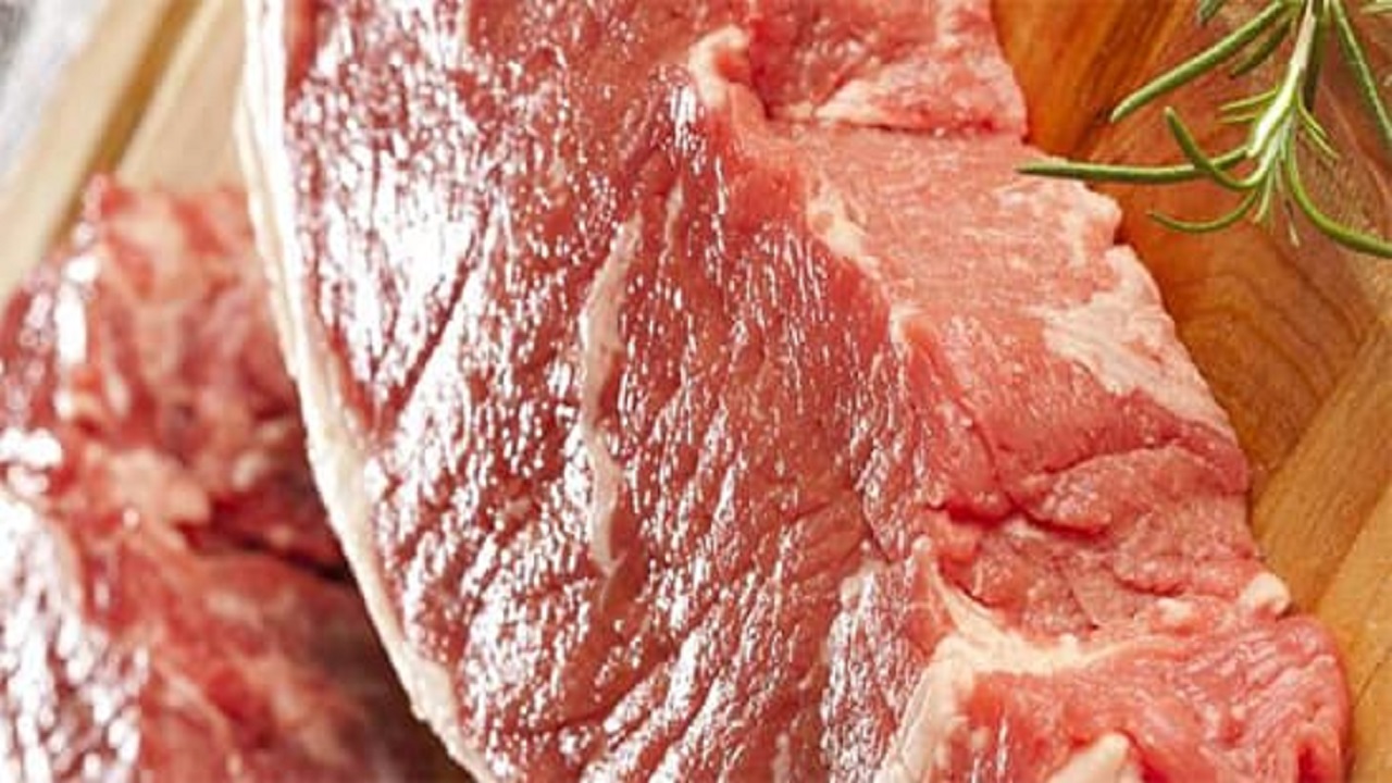 صادرات ۸۰ درصدی گوشت شترمرغ به خارج از استان