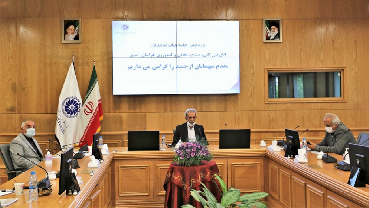 منفعت جویان، مصالح ملی را به چالش کشیده اند