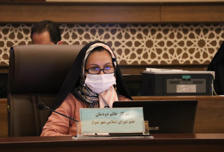 لزوم اجرای سامانه های هوشمند اتوبوسرانی و تاکسیرانی شیراز