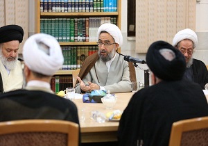 زیرساخت‌های فضای مجازی برای مبلغان دین فراهم شود