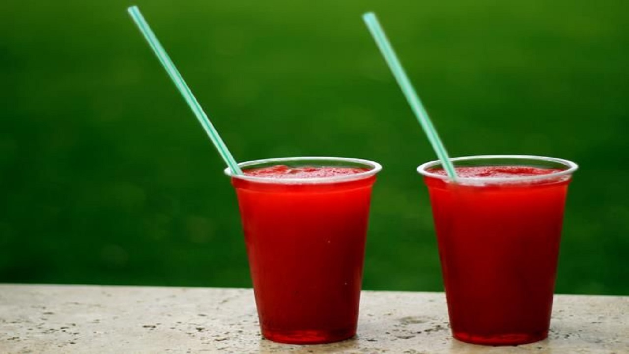 طرز تهیه یخ در بهشت آلبالو