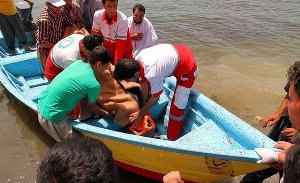 اجساد ۲ فرد غرق شده در اندیکا از آب بیرون کشیده شد