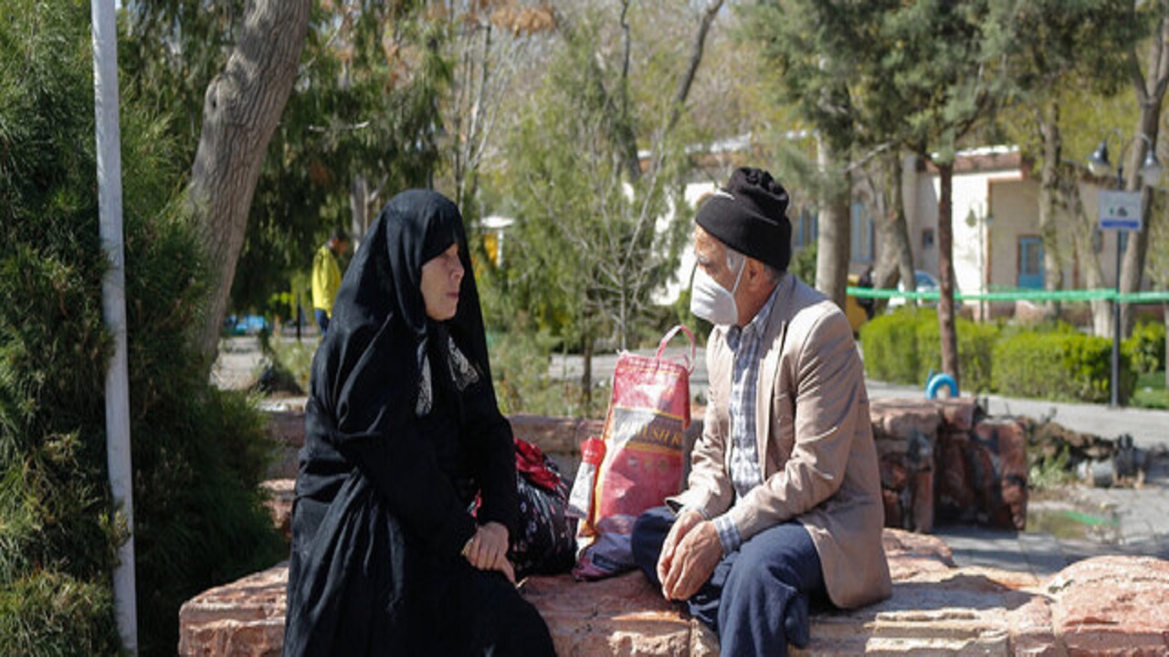 روابط اجتماعی خود را با رعایت همه اصول بهداشتی ادامه دهید