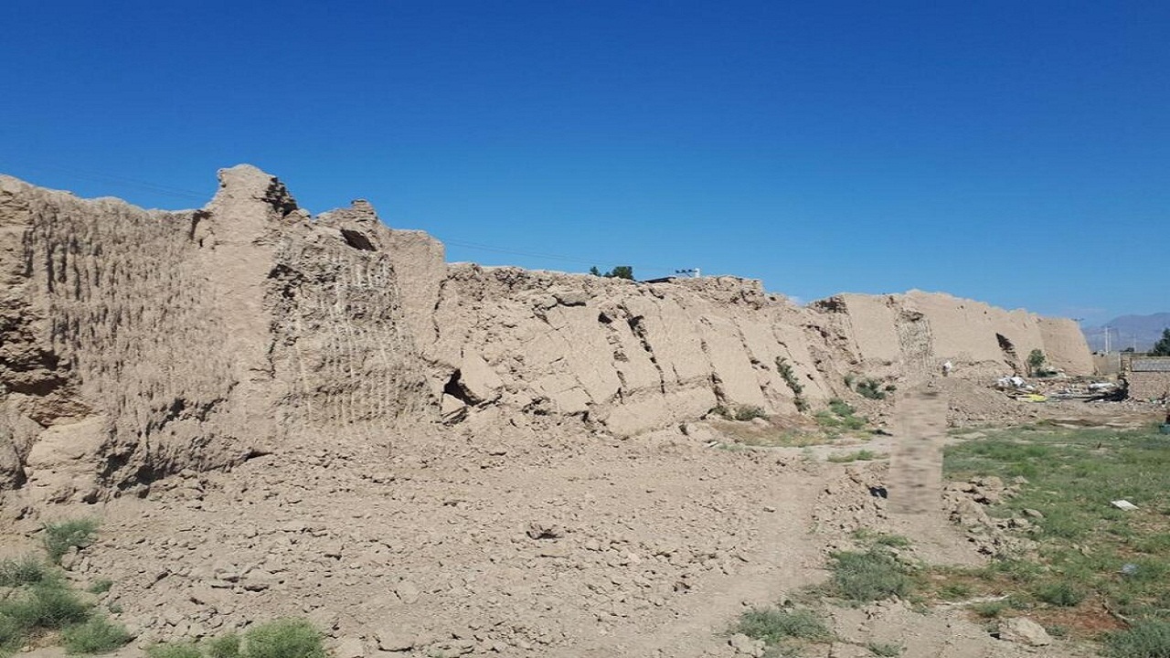 تخریب یکی از بزرگ‌ترین آثار خشتی ایران در دامغان