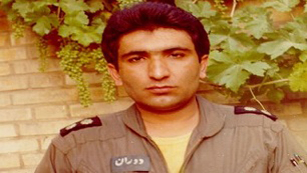 خلبانی که با یک هواپیما شکست سنگینی را به صدام وارد کرد