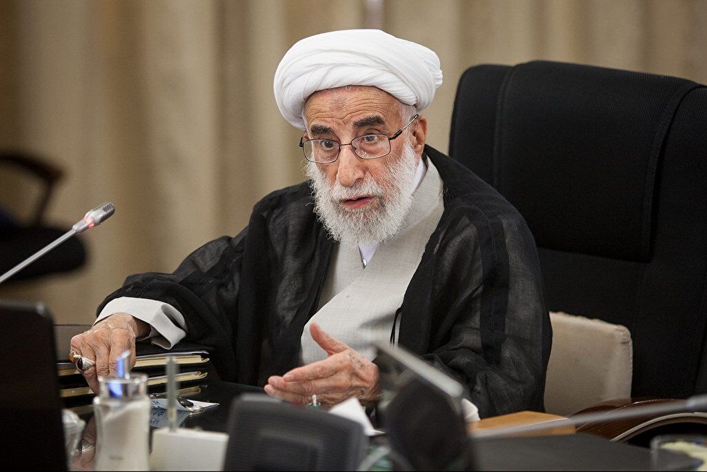 مجلس باید تا آخرین روز کاری، انقلابی بماند