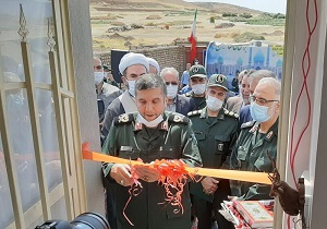 دبیر قرارگاه محرومیت زدایی واحدهای مددجویان را تحویل داد
