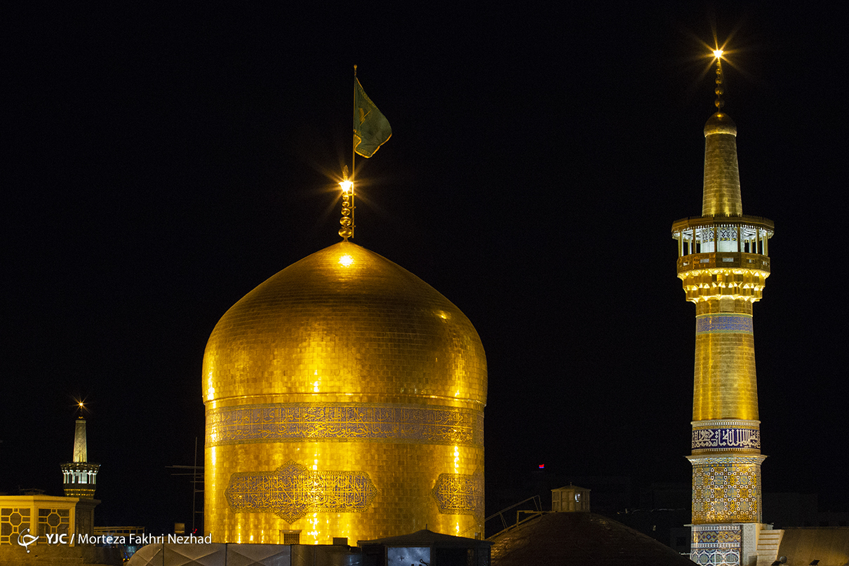 حرم پدر سراسر سیاه پوش شد