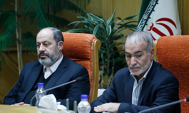 فردی حق قانونی مستقلین و اعتدالگرایان را برای تصدی ریاست خانه احزاب غصب کرده است