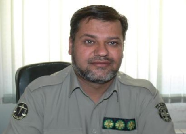 یاری طبیعت بادستان خالی جوان اراکی