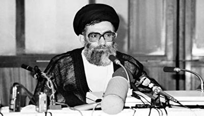 رهبر انقلاب