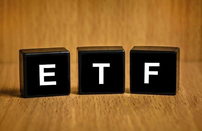 زمان خرید و فروش ETF ها در بورس به تعویق افتاد