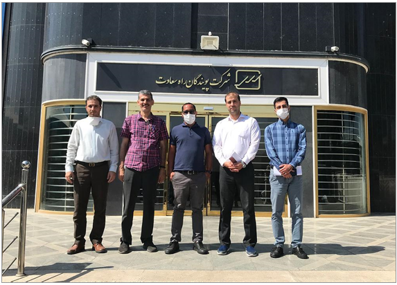 تحویل تجهیزات پزشکی اهدایی کافه بازار و دیوار به بیمارستان&zwnj;های تهران و سنندج