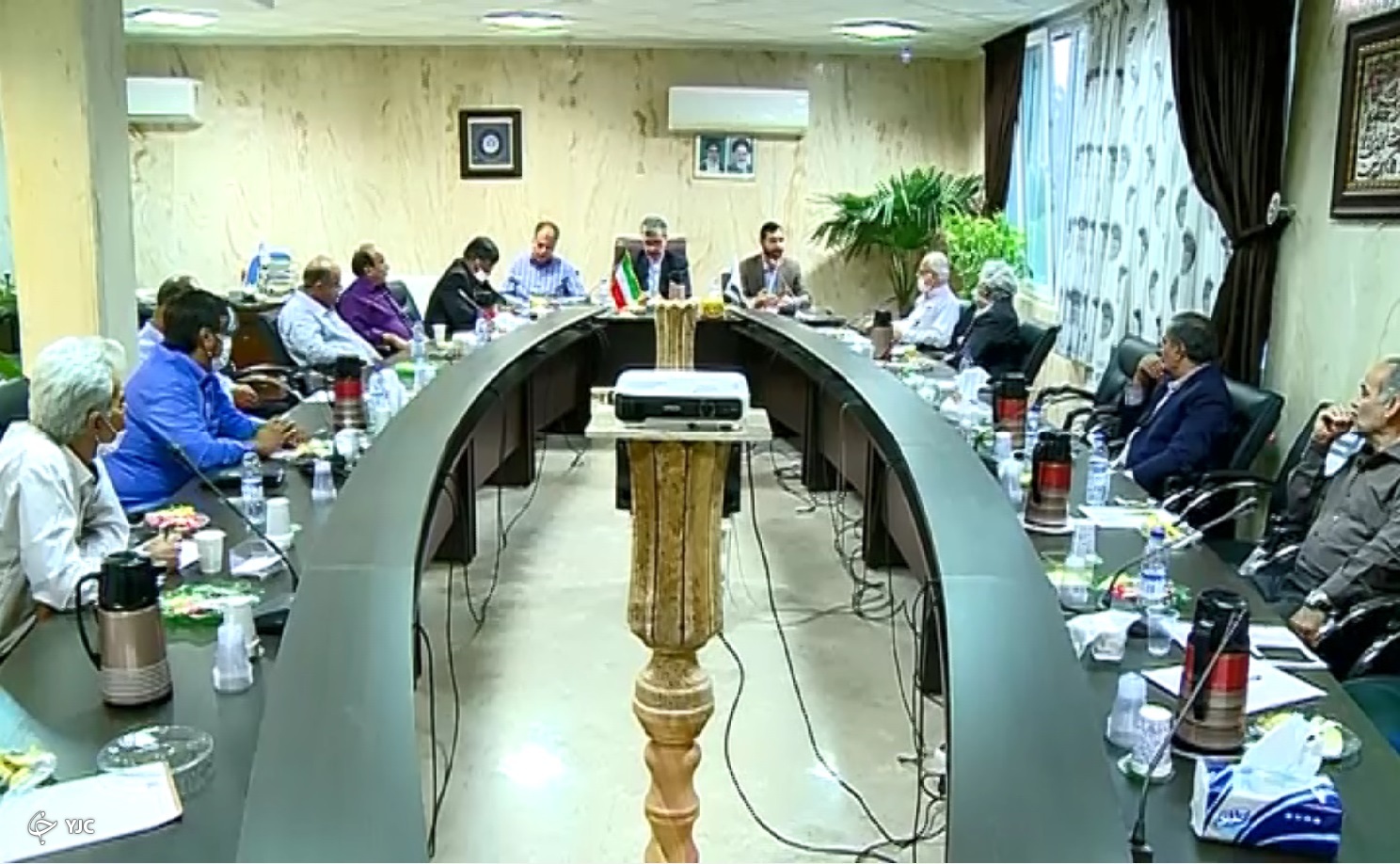 طرح مسائل فعالان قطب سنگ ایران با حضور مسئولان قضائی