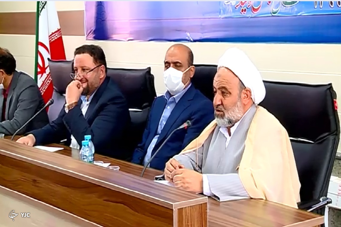 نمایندگان مجلس وظیفه پیگیری مشکلات مردم را دارند