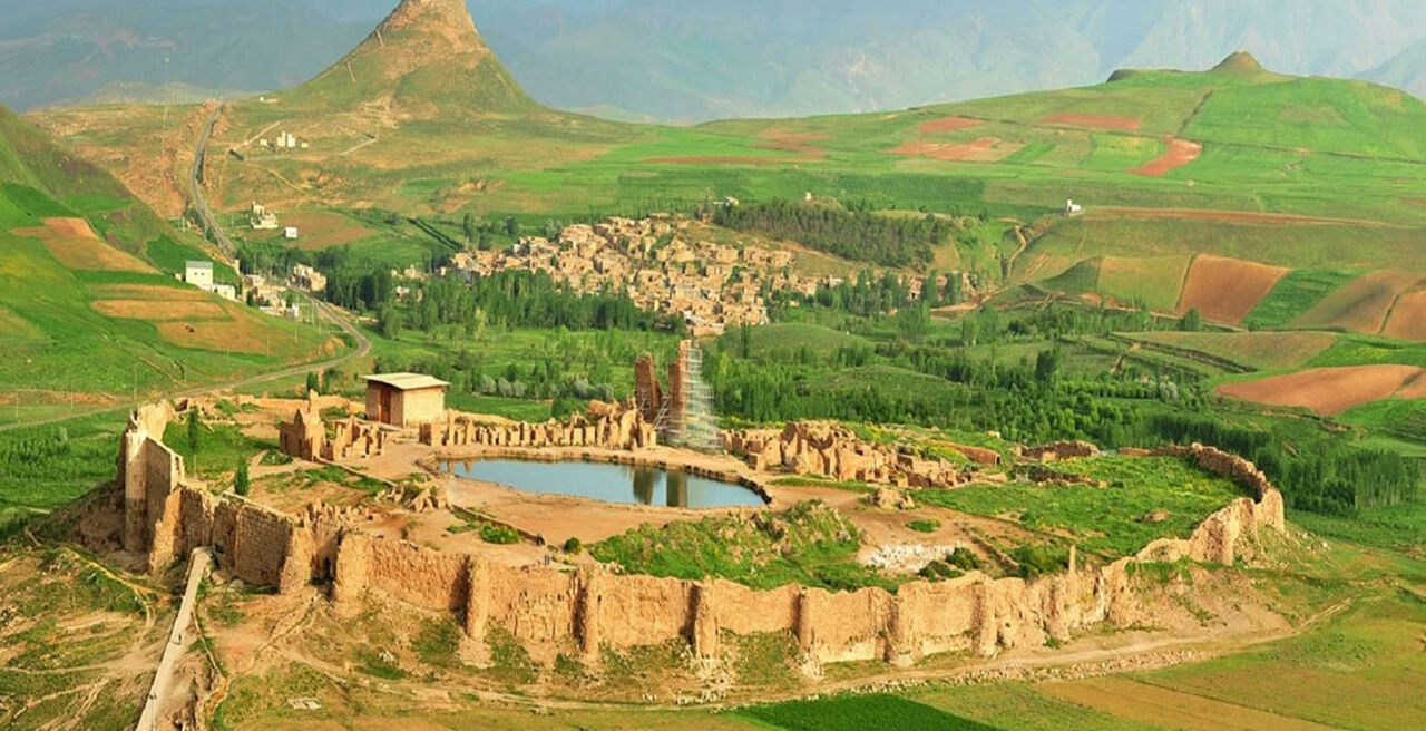 راهنمای سفر به رازآلودترین دریاچه ایران