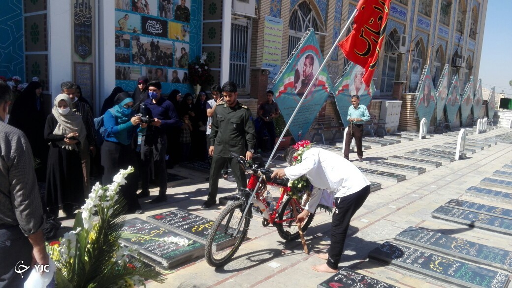 عشق سردار سلیمانی، دوچرخه سوار البرزی را راهی کرمان کرد
