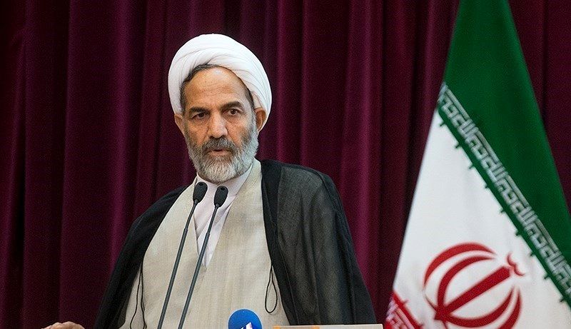 رنج خانواده شهدا از کمرنگ شدن ارزش‌ها در جامعه/ پیگیری برای اصلاح امور ادامه دارد