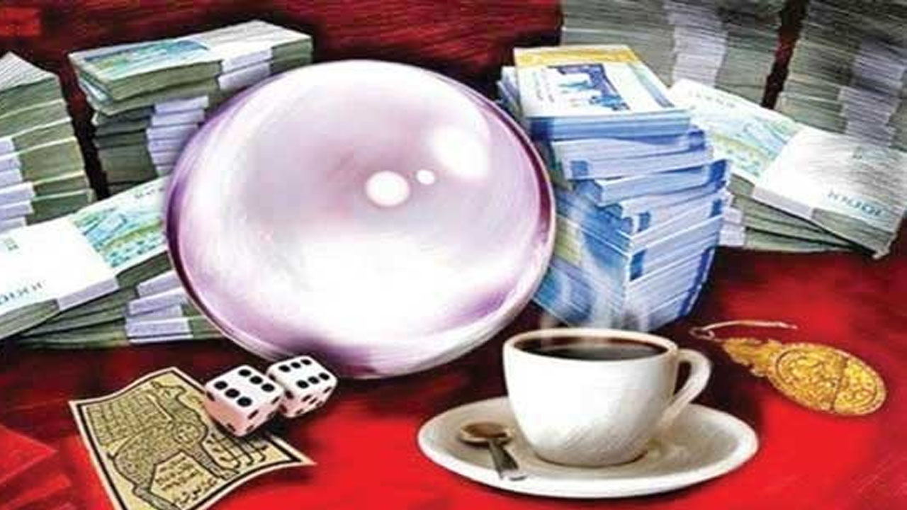 پیشگویی آینده سهام بورس فقط در ۲ دقیقه؛ سهمت رو بگو، فالش رو بگیرم! + عکس