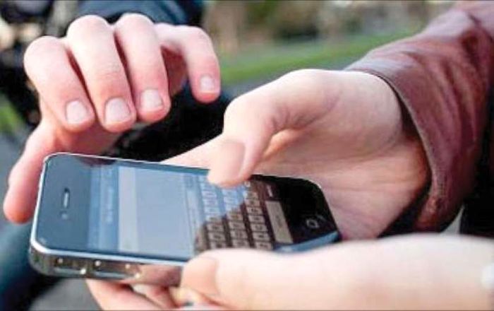 موبایل قاپی از شهروندان با موتورسیکلت سرقتی