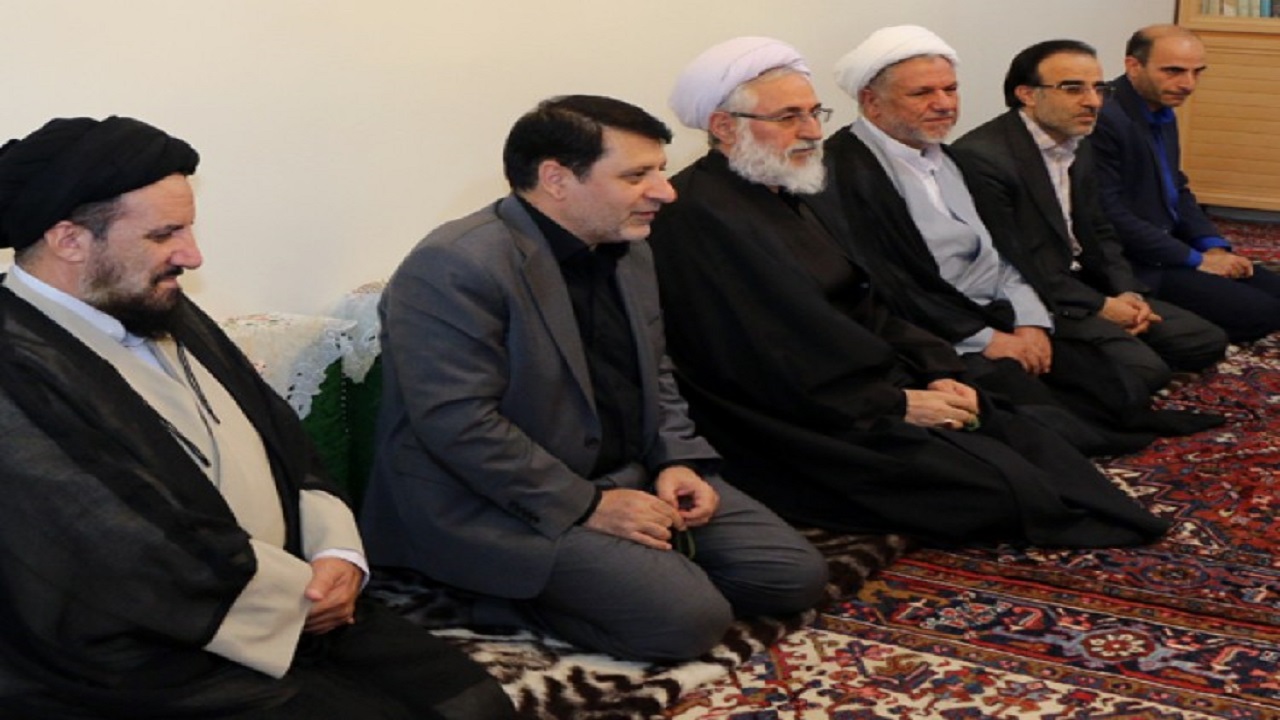 دیدار رئیس کل دادگستری آذربایجان شرقی با خانواده شهدا