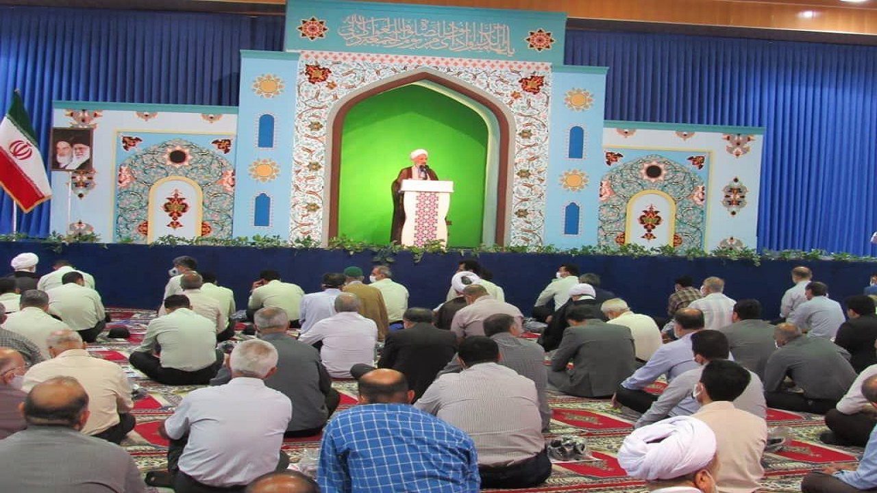 مسئولان فقط نظاره گر ابتذال فرهنگی نباشند