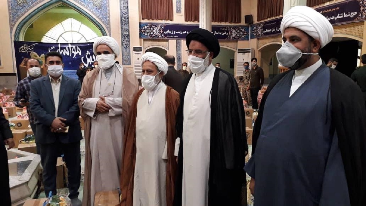 توزیع بیش از ۱۲۰۰بسته کمک معیشتی
