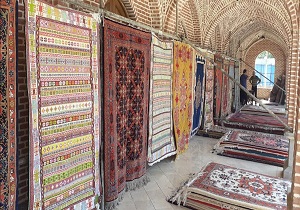 برپایی نمایشگاه صنایع دستی در بقعه شیخ حیدر مشگین شهر