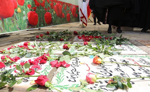 گلباران مزار شهدای هفتم تیر در قم