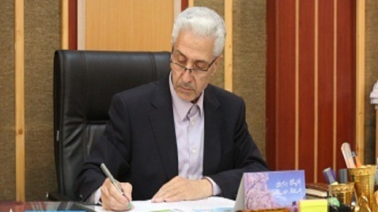 وزیر علوم سالگرد شهادت دکتر بهشتی را گرامی‌ داشت
