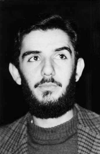افشاگریهایی که کار دست «عبدالحمید» داد افشاگریهایی که کار دست «عبدالحمید» داد