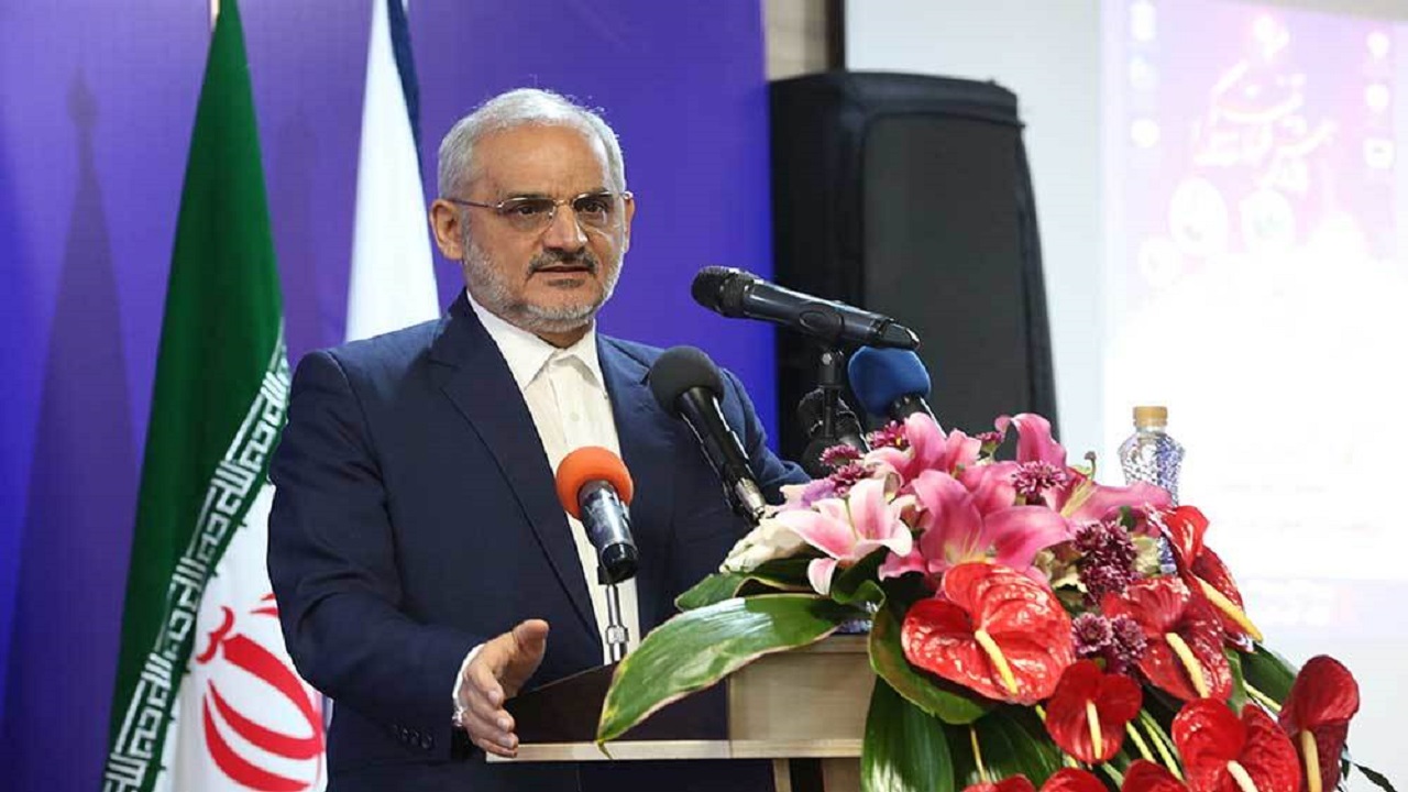 مدرسه محوری، ویژگی‌ اصلی بسته‌های تحولی آموزش و پرورش