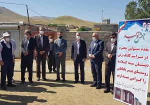 کلنگ زنی احداث مدرسه سه کلاسه در قروه