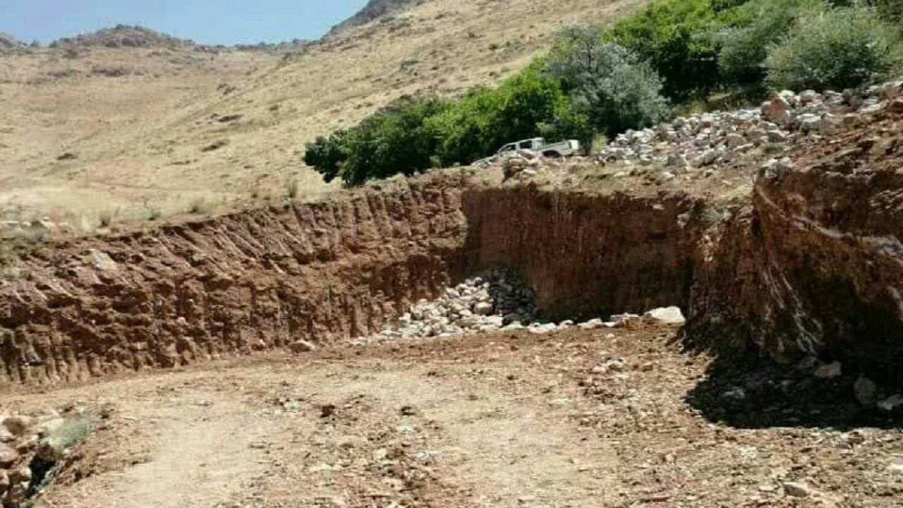 آغاز عملیات احداث استخر اراضی خونیک باباحیدر