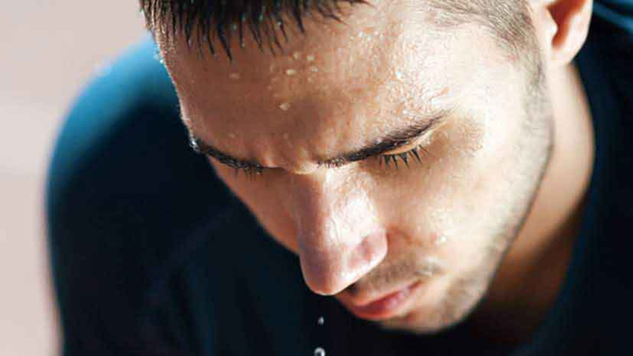 خوراکی‌های طبیعی برای کاهش تعریق