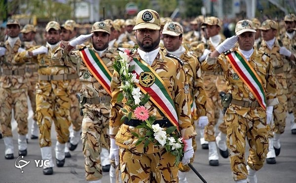 ادای احترام نظامی