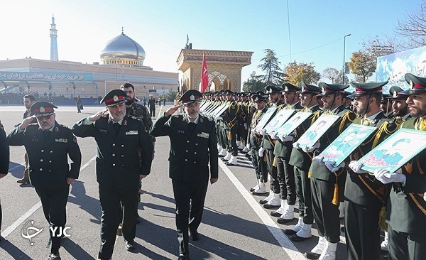ادای احترام نظامی